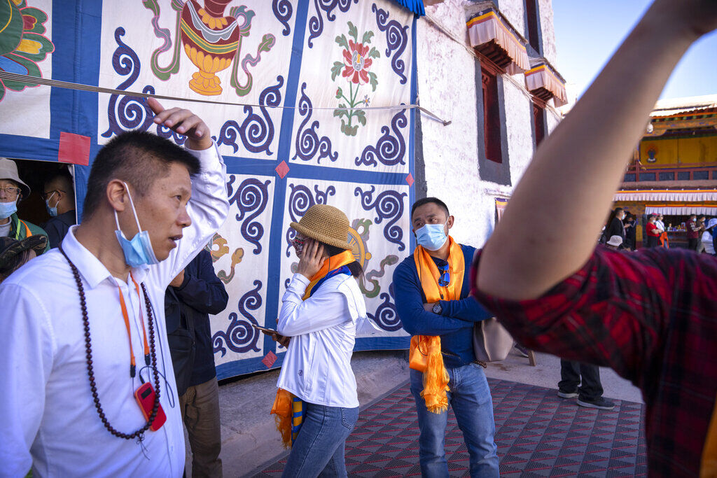 China Tibet Tourism Boom Photo Gallery